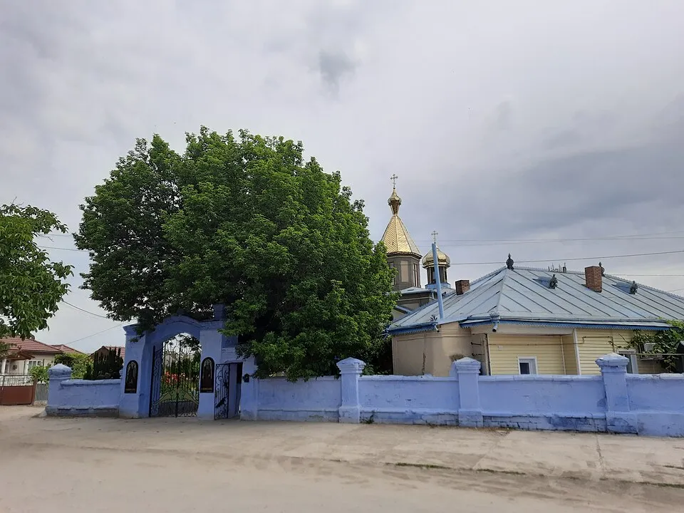 Церковь в селе Абаклия